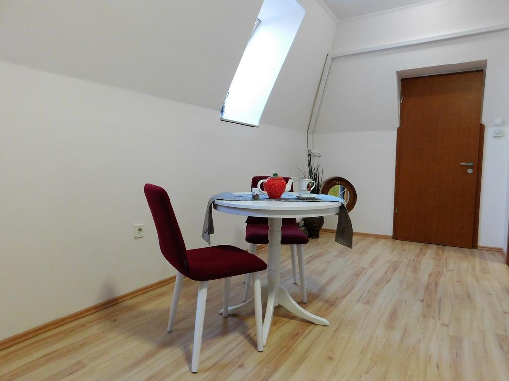 Tulipan Apartman บาลาโตนัลมาดี ภายนอก รูปภาพ